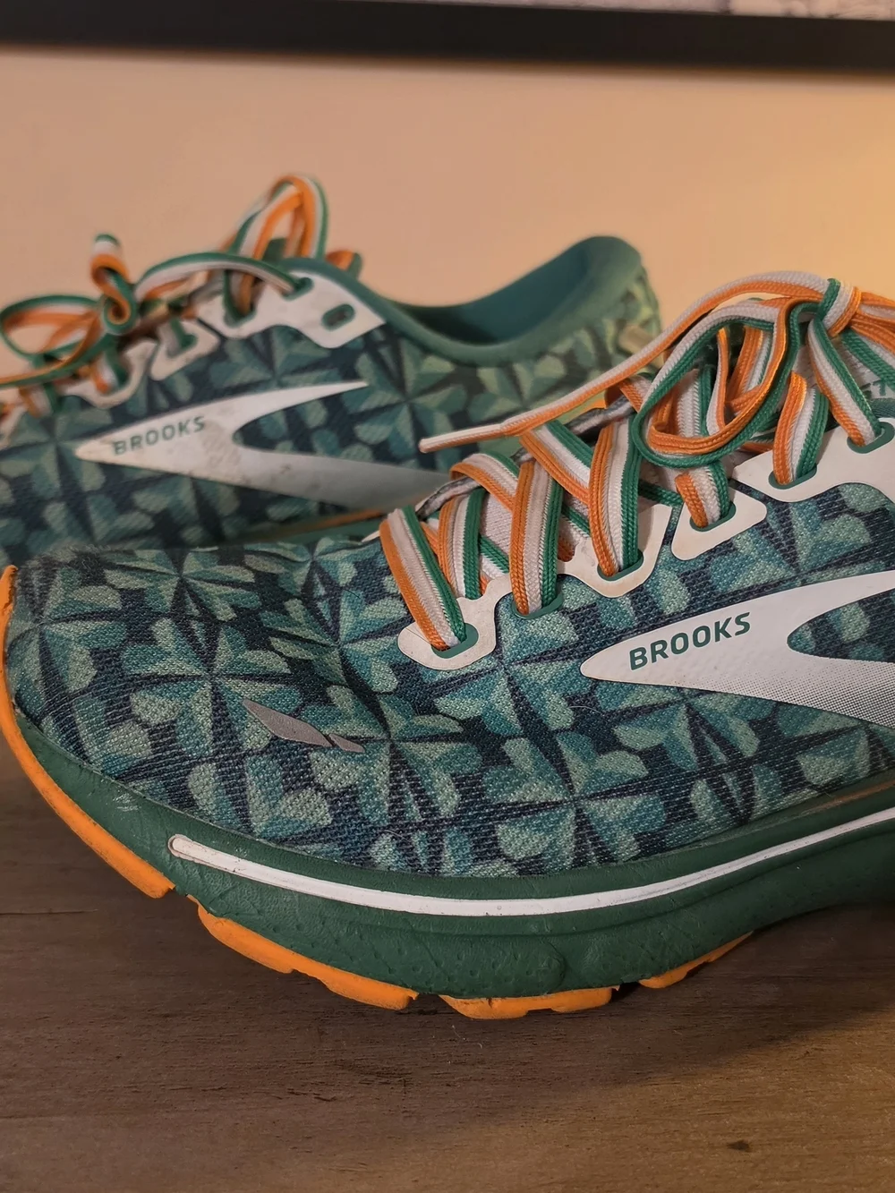 Brooks Green Lucky Patterned Running Shoes with Orange Accents - Picture 3 of 6